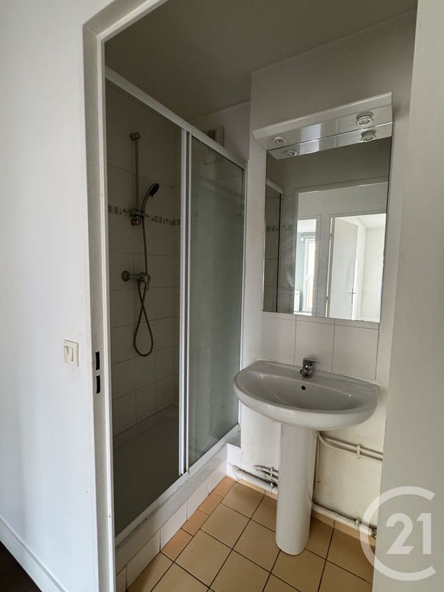 Appartement F4 à louer - 4 pièces - 79.72 m2 - ST DENIS - 93 - ILE-DE-FRANCE - Century 21 Wilson Immobilier