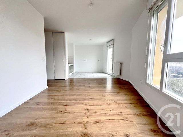 Appartement F3 à vendre - 3 pièces - 65.15 m2 - LA PLAINE ST DENIS - 93 - ILE-DE-FRANCE - Century 21 Wilson Immobilier