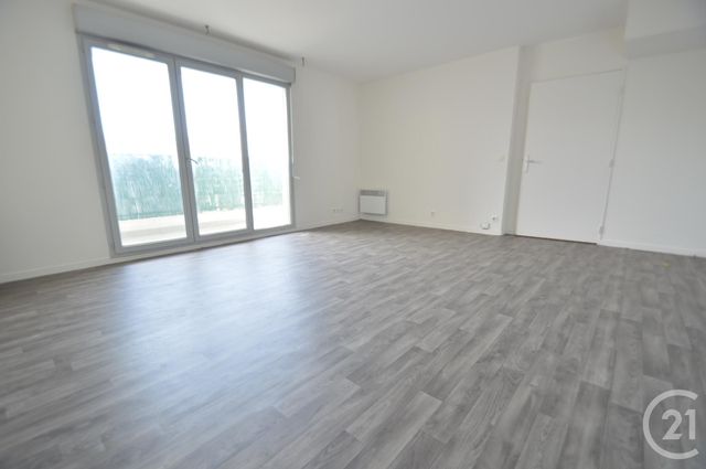 Appartement F4 à vendre - 4 pièces - 79.73 m2 - LA PLAINE ST DENIS - 93 - ILE-DE-FRANCE - Century 21 Wilson Immobilier