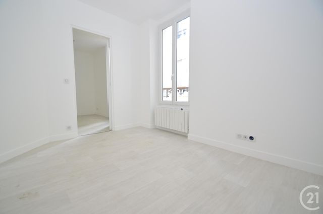 Appartement F2 à vendre - 2 pièces - 30.2 m2 - LA PLAINE ST DENIS - 93 - ILE-DE-FRANCE - Century 21 Wilson Immobilier