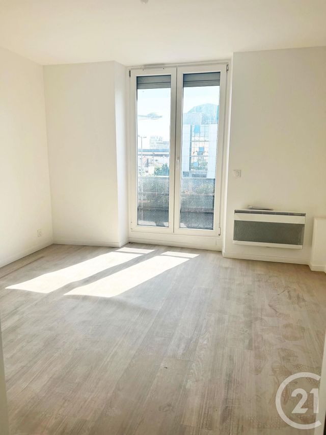 Appartement F1 à louer - 1 pièce - 17.63 m2 - LA PLAINE ST DENIS - 93 - ILE-DE-FRANCE - Century 21 Wilson Immobilier