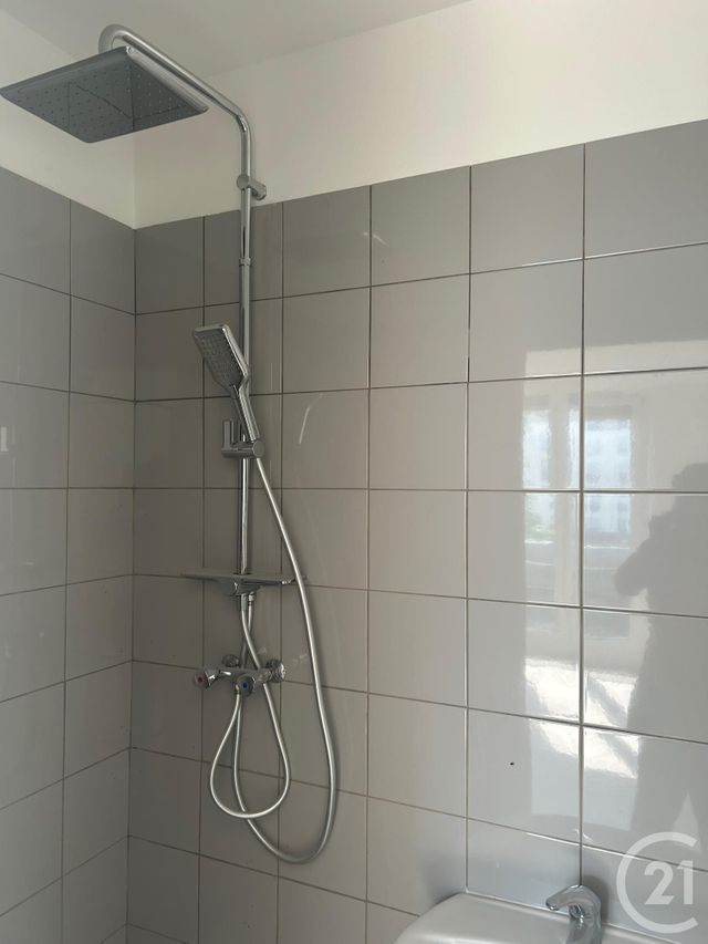 Appartement F1 à louer - 1 pièce - 17.63 m2 - LA PLAINE ST DENIS - 93 - ILE-DE-FRANCE - Century 21 Wilson Immobilier