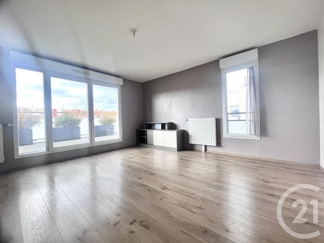 Appartement F4 à vendre - 4 pièces - 73.17 m2 - LA PLAINE ST DENIS - 93 - ILE-DE-FRANCE - Century 21 Wilson Immobilier