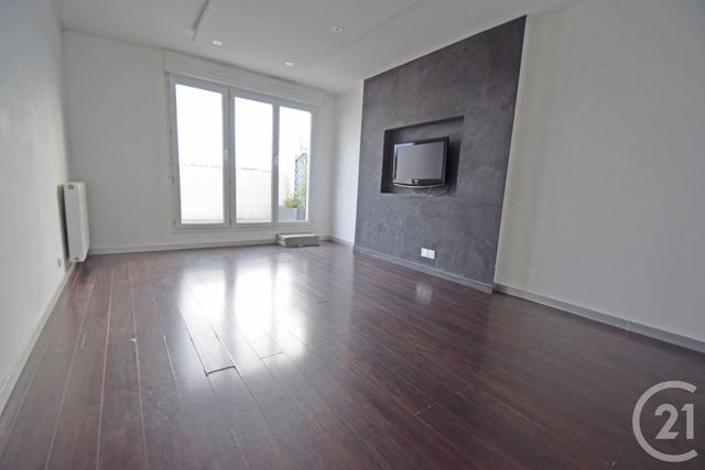 Appartement F3 à vendre - 3 pièces - 62.29 m2 - LA PLAINE ST DENIS - 93 - ILE-DE-FRANCE - Century 21 Wilson Immobilier