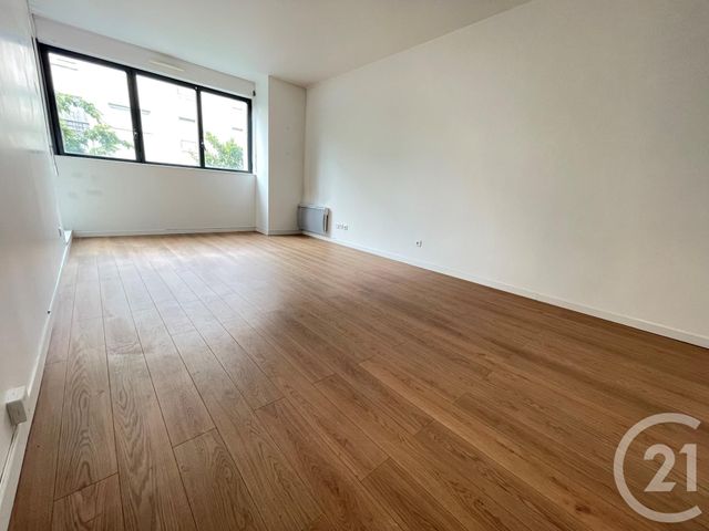 Appartement F4 à louer - 4 pièces - 74.04 m2 - LA PLAINE ST DENIS - 93 - ILE-DE-FRANCE - Century 21 Wilson Immobilier