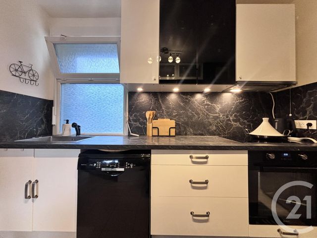 Appartement F2 à vendre - 2 pièces - 49.01 m2 - AUBERVILLIERS - 93 - ILE-DE-FRANCE - Century 21 Wilson Immobilier