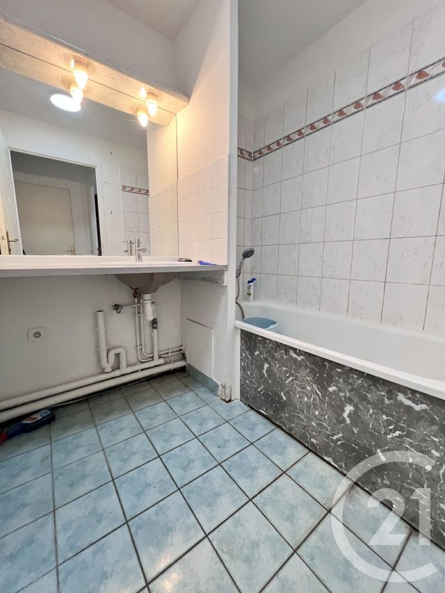 Afficher la photo en grand Appartement F2 bis à vendre - 2 pièces - 44.95 m2 - ST OUEN - 93 - ILE-DE-FRANCE - Century 21 Wilson Immobilier