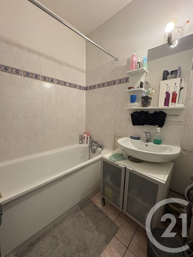 Appartement F3 à vendre - 3 pièces - 65.05 m2 - LA PLAINE ST DENIS - 93 - ILE-DE-FRANCE - Century 21 Wilson Immobilier