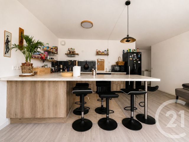 Appartement à vendre - 4 pièces - 79.68 m2 - LA PLAINE ST DENIS - 93 - ILE-DE-FRANCE - Century 21 Wilson Immobilier