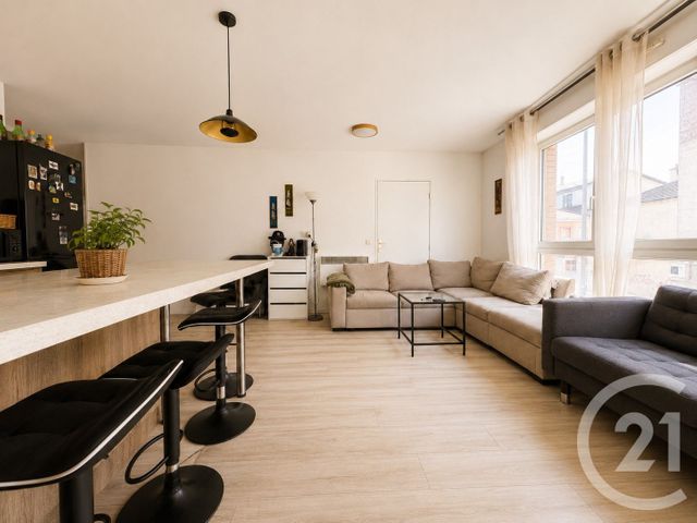 Appartement à vendre - 4 pièces - 79.68 m2 - LA PLAINE ST DENIS - 93 - ILE-DE-FRANCE - Century 21 Wilson Immobilier