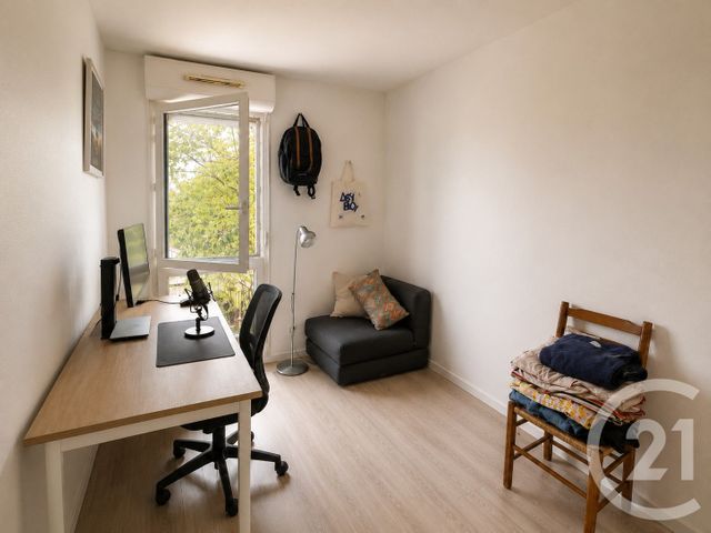 Appartement à vendre - 4 pièces - 79.68 m2 - LA PLAINE ST DENIS - 93 - ILE-DE-FRANCE - Century 21 Wilson Immobilier