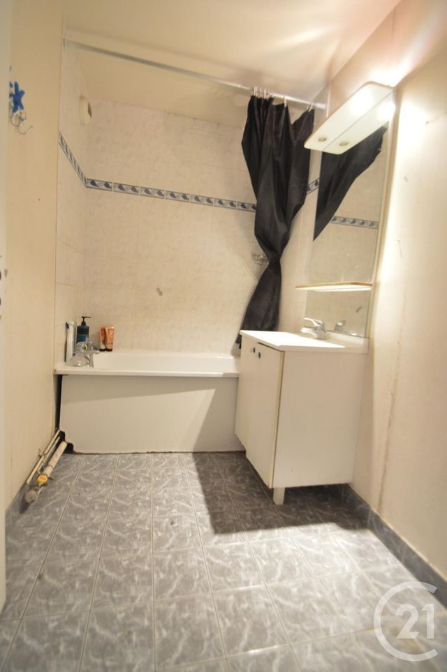 Appartement F3 à vendre - 3 pièces - 65.0 m2 - ST DENIS - 93 - ILE-DE-FRANCE - Century 21 Wilson Immobilier