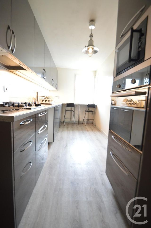 Appartement F3 à vendre - 3 pièces - 65.0 m2 - ST DENIS - 93 - ILE-DE-FRANCE - Century 21 Wilson Immobilier