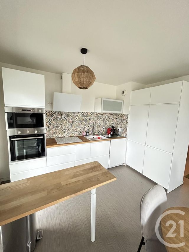 Appartement F5 à louer - 5 pièces - 101.6 m2 - NANTERRE - 92 - ILE-DE-FRANCE - Century 21 Wilson Immobilier