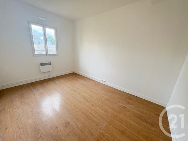Appartement F2 à vendre - 2 pièces - 24.85 m2 - LA PLAINE ST DENIS - 93 - ILE-DE-FRANCE - Century 21 Wilson Immobilier
