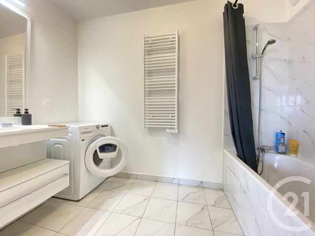 Appartement à vendre - 3 pièces - 62.71 m2 - LA PLAINE ST DENIS - 93 - ILE-DE-FRANCE - Century 21 Wilson Immobilier