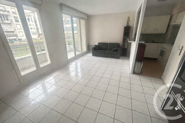 Appartement F2 à louer - 2 pièces - 45.96 m2 - LA PLAINE ST DENIS - 93 - ILE-DE-FRANCE - Century 21 Wilson Immobilier
