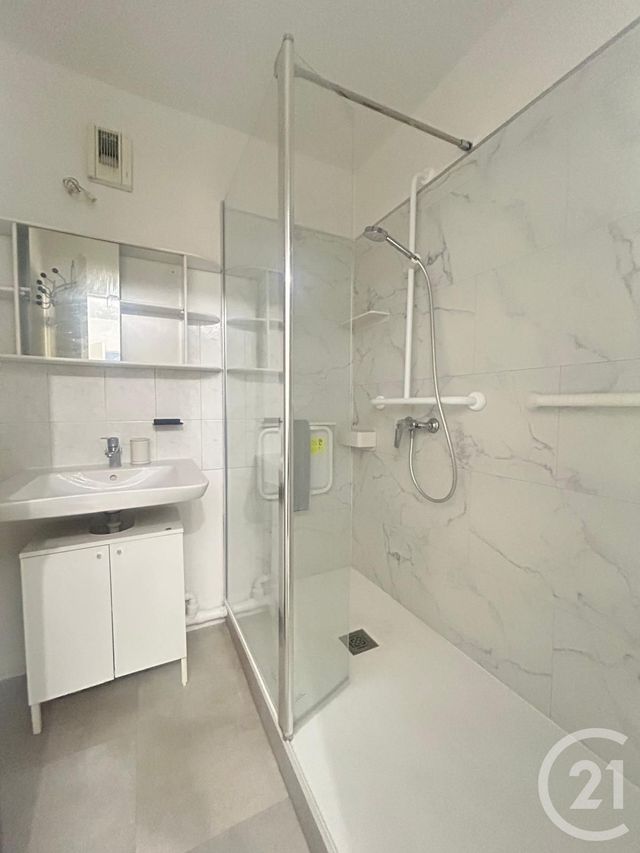 Appartement F2 à louer - 2 pièces - 45.96 m2 - LA PLAINE ST DENIS - 93 - ILE-DE-FRANCE - Century 21 Wilson Immobilier