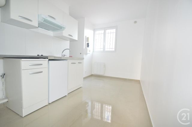 Appartement Studio à louer ST DENIS