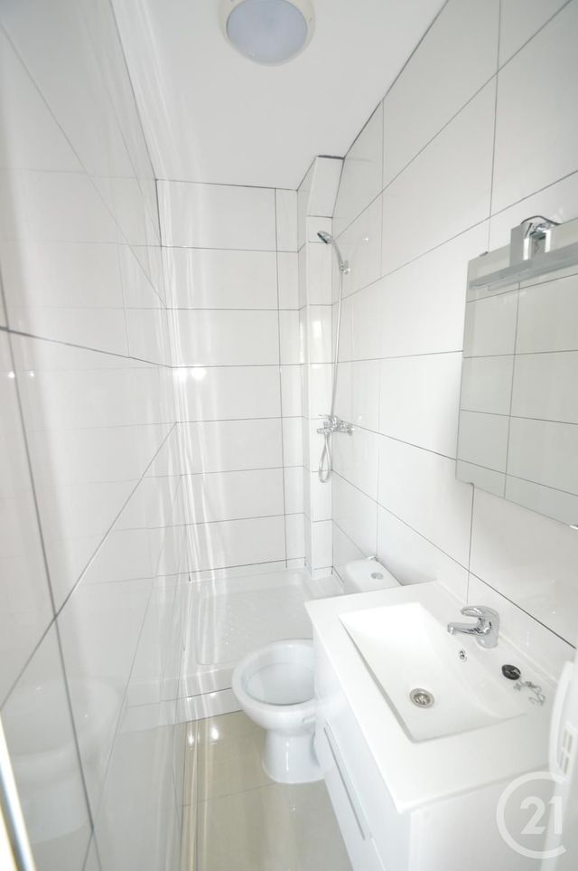 Appartement Studio à louer - 1 pièce - 23.8 m2 - ST DENIS - 93 - ILE-DE-FRANCE - Century 21 Wilson Immobilier