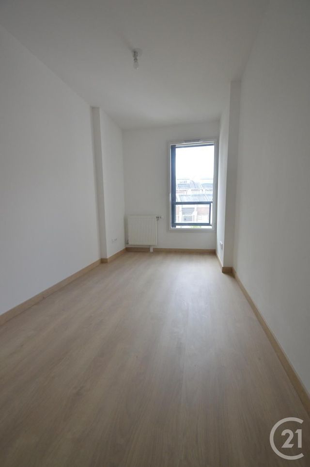 Appartement F4 à louer - 4 pièces - 75.0 m2 - LA PLAINE ST DENIS - 93 - ILE-DE-FRANCE - Century 21 Wilson Immobilier