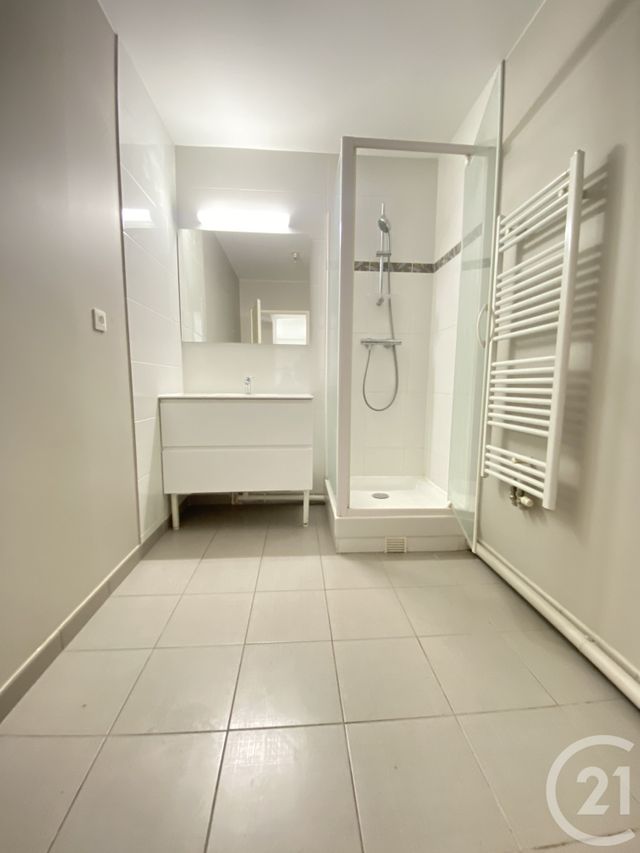 Appartement F2 à vendre - 2 pièces - 44.6 m2 - LA PLAINE ST DENIS - 93 - ILE-DE-FRANCE - Century 21 Wilson Immobilier