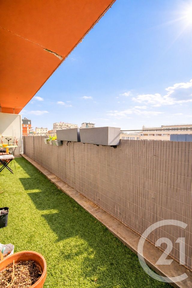 Appartement T4 à vendre - 4 pièces - 84.21 m2 - LA PLAINE ST DENIS - 93 - ILE-DE-FRANCE - Century 21 Wilson Immobilier