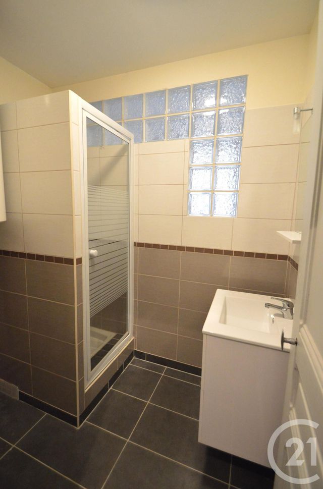 Appartement F2 à louer - 2 pièces - 35.25 m2 - LA PLAINE ST DENIS - 93 - ILE-DE-FRANCE - Century 21 Wilson Immobilier