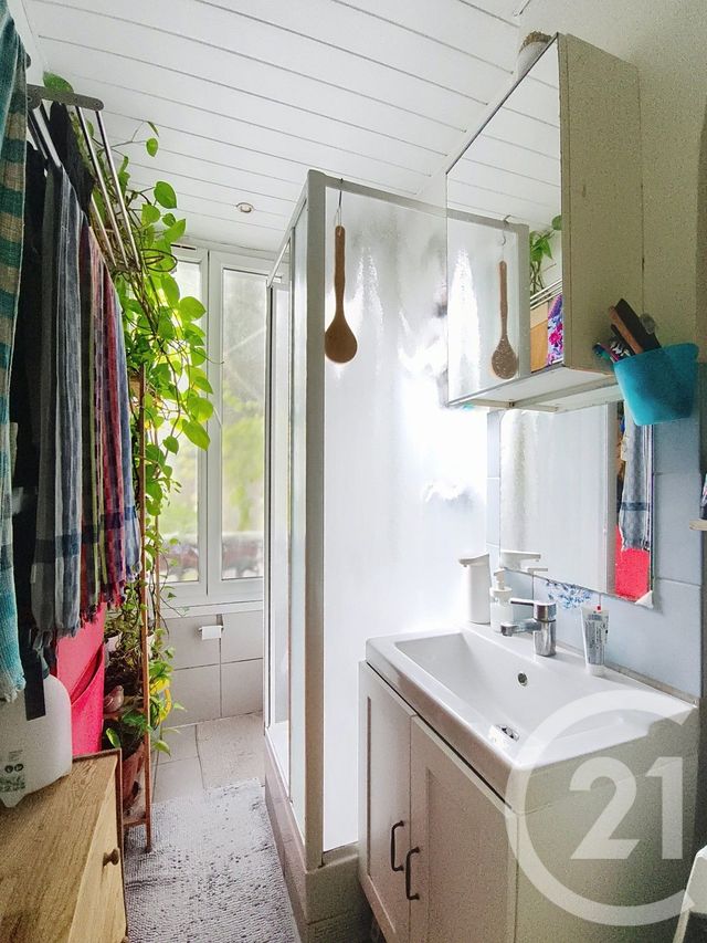 Appartement F2 à vendre - 2 pièces - 32.07 m2 - ST DENIS - 93 - ILE-DE-FRANCE - Century 21 Wilson Immobilier