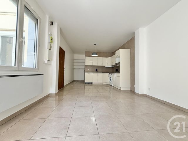 Appartement F2 à louer - 2 pièces - 42.71 m2 - LA PLAINE ST DENIS - 93 - ILE-DE-FRANCE - Century 21 Wilson Immobilier