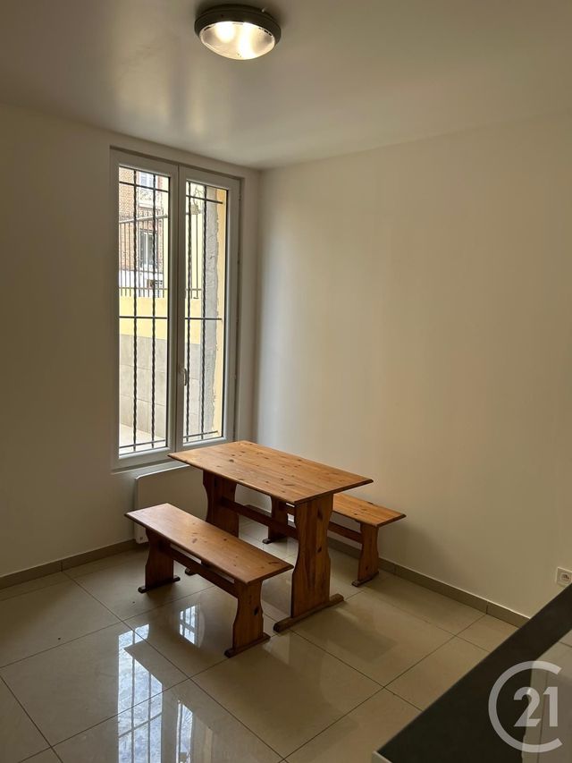 Appartement F1 à louer - 1 pièce - 21.7 m2 - LA PLAINE ST DENIS - 93 - ILE-DE-FRANCE - Century 21 Wilson Immobilier
