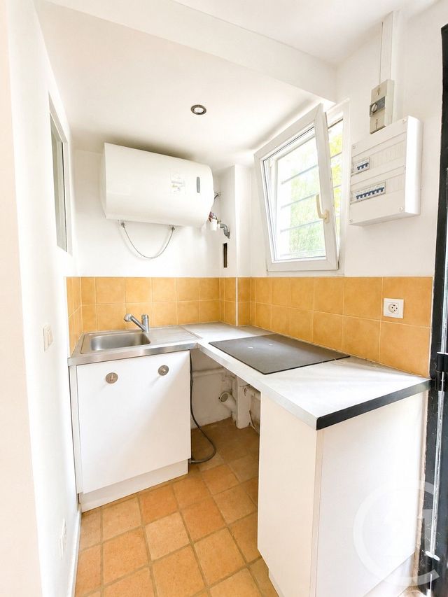 Appartement à vendre - 2 pièces - 22.41 m2 - LA PLAINE ST DENIS - 93 - ILE-DE-FRANCE - Century 21 Wilson Immobilier