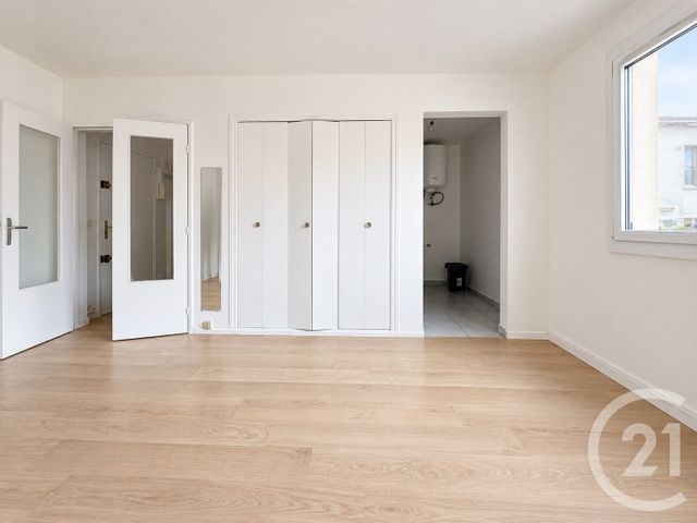 Appartement Studio à vendre - 1 pièce - 26.62 m2 - ST DENIS - 93 - ILE-DE-FRANCE - Century 21 Wilson Immobilier